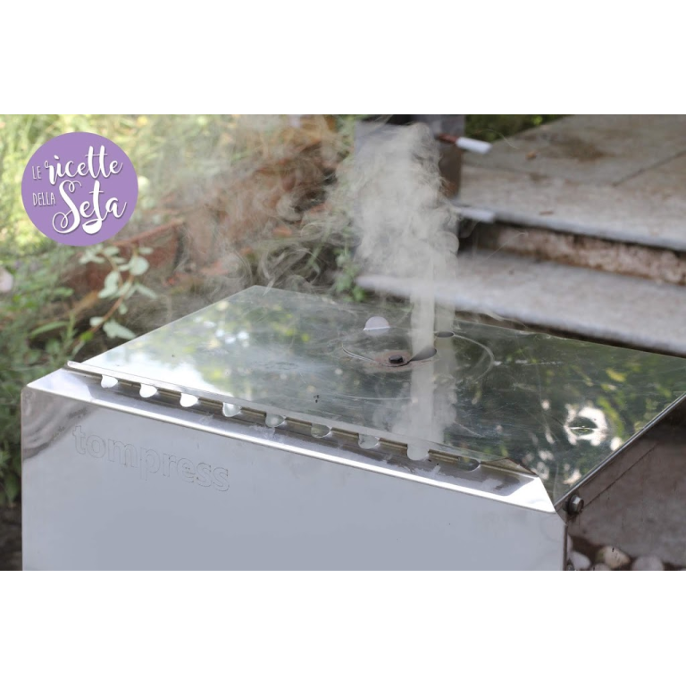 Lonza di maiale affumicata accompagnata da salsa al vino rosso