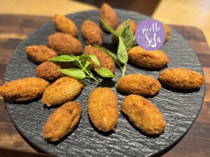 Falafel di ceci con tahina ai peperoni